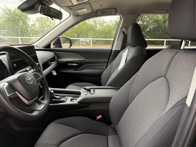 used 2025 Toyota Highlander car, priced at $45,981