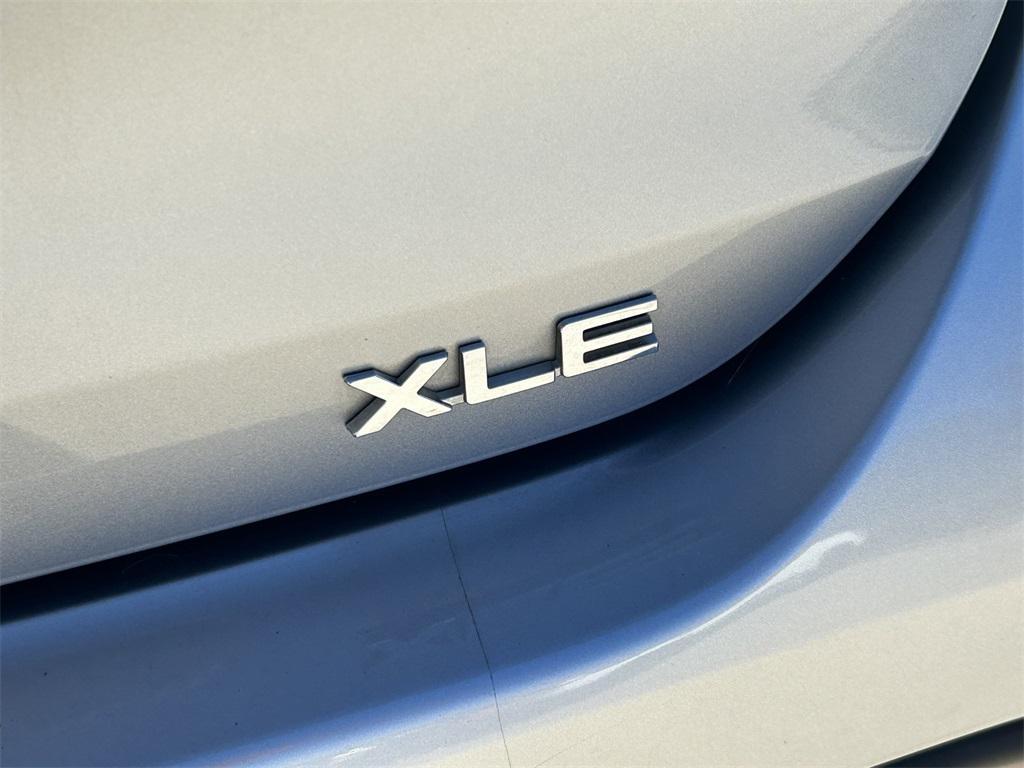 used 2023 Toyota Highlander car, priced at $35,991