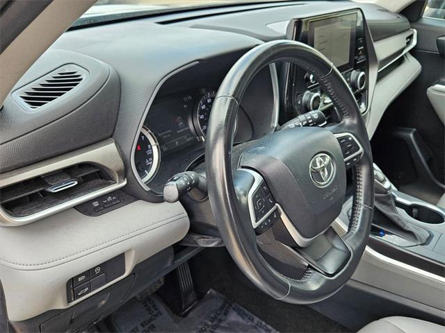 used 2023 Toyota Highlander car, priced at $35,724