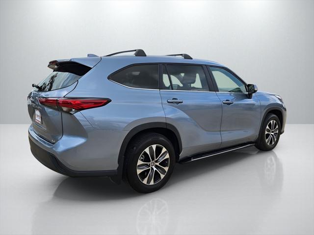 used 2023 Toyota Highlander car, priced at $35,724