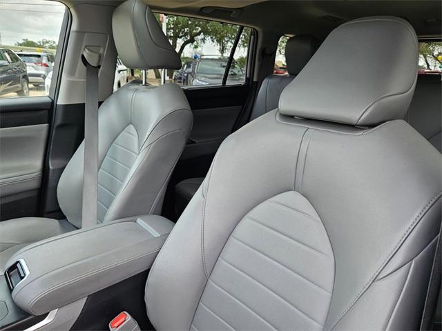 used 2023 Toyota Highlander car, priced at $35,724
