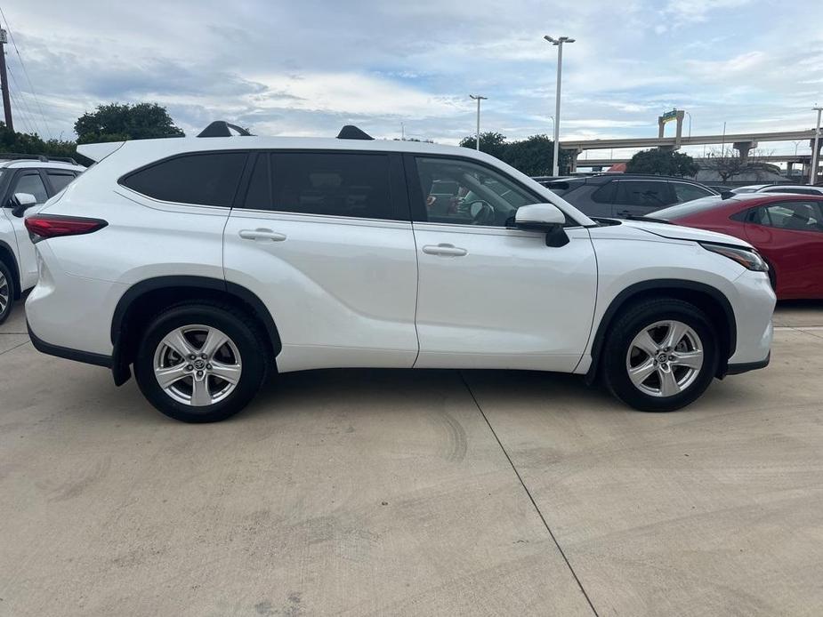 used 2023 Toyota Highlander car, priced at $36,997