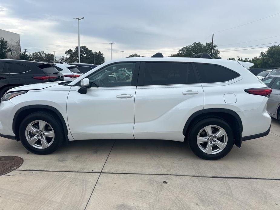 used 2023 Toyota Highlander car, priced at $36,997