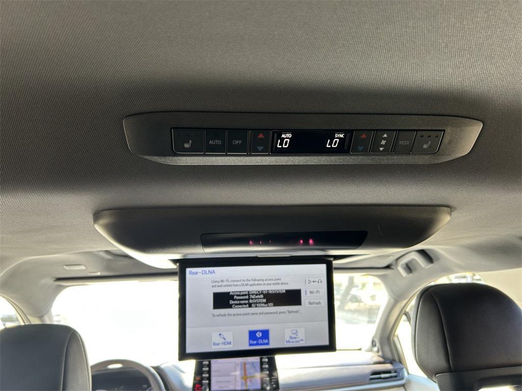 used 2023 Toyota Sienna car, priced at $52,991