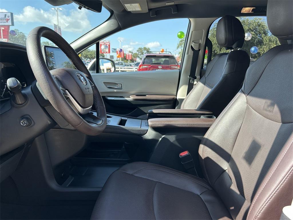 used 2023 Toyota Sienna car, priced at $52,991