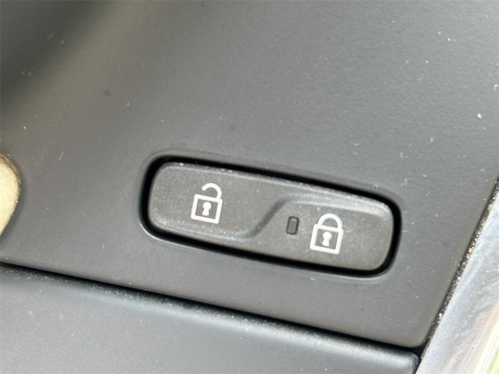 used 2018 Volvo S60 Inscription car, priced at $16,991