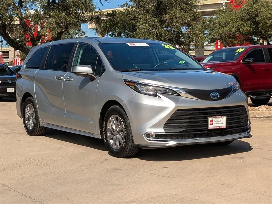 used 2022 Toyota Sienna car, priced at $42,621