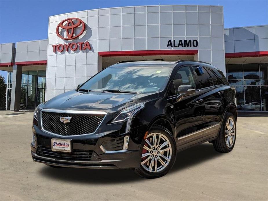 used 2022 Cadillac XT5 car, priced at $37,990