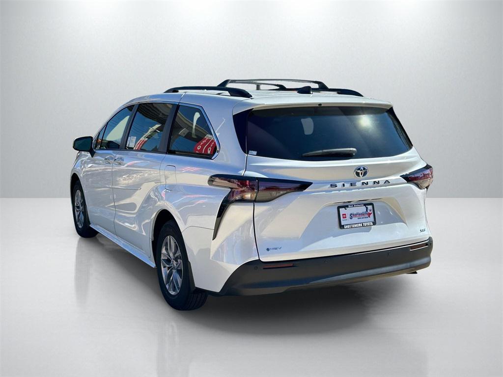 new 2025 Toyota Sienna car, priced at $50,078