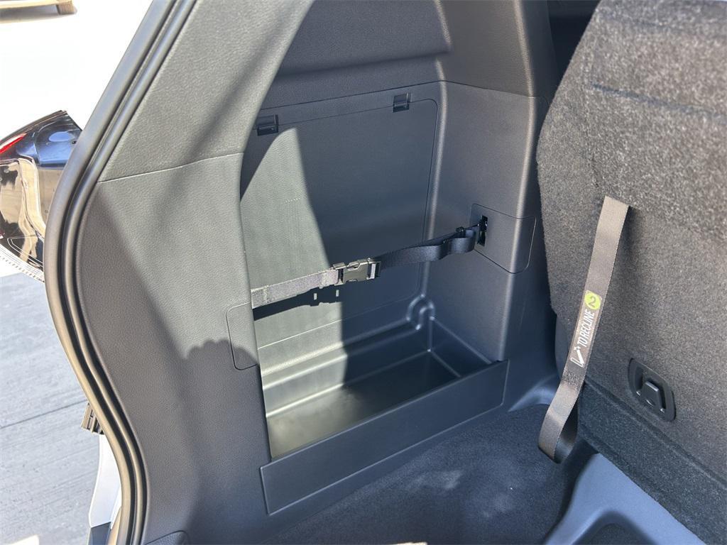 new 2025 Toyota Sienna car, priced at $50,078