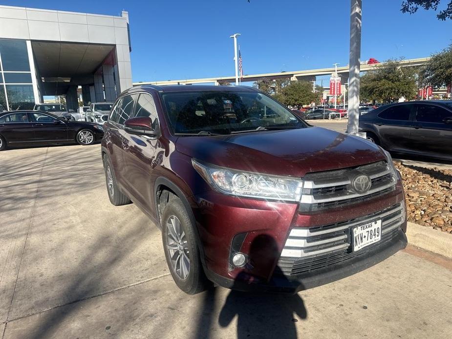 used 2018 Toyota Highlander car, priced at $19,887