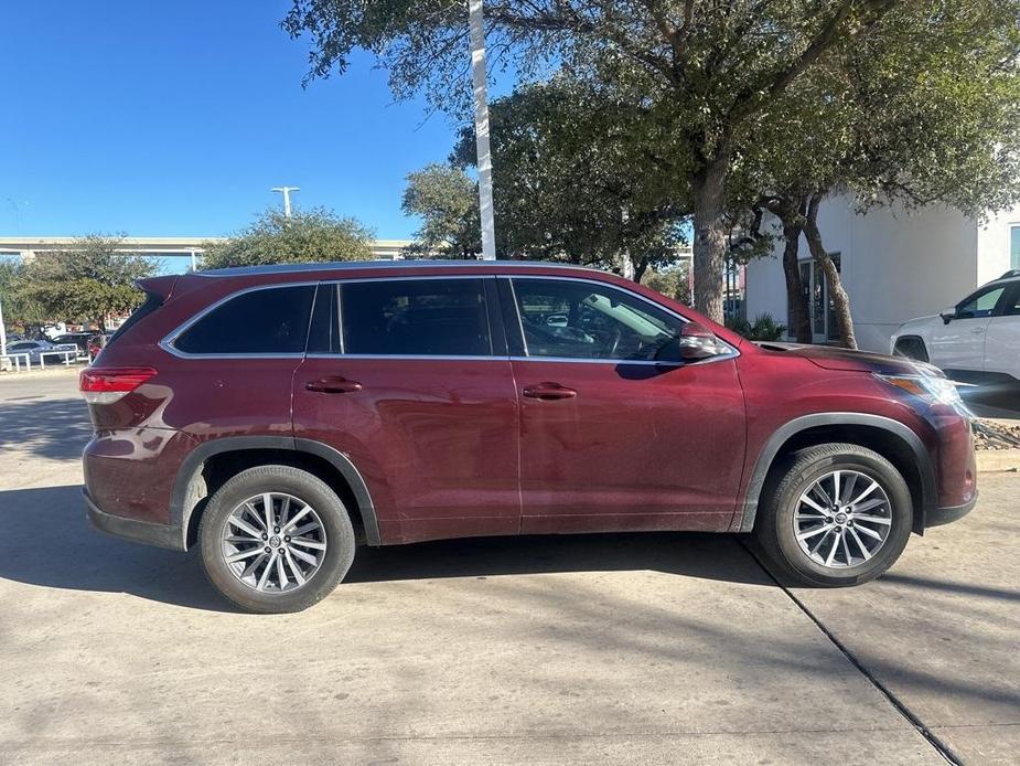 used 2018 Toyota Highlander car, priced at $19,887