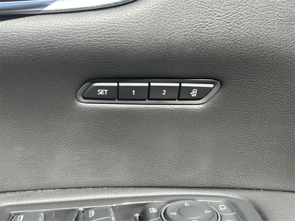 used 2019 Cadillac XT5 car, priced at $17,991