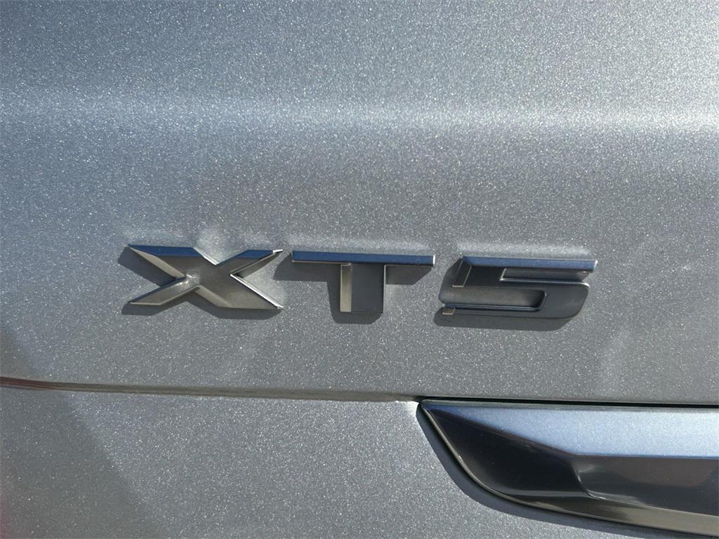 used 2019 Cadillac XT5 car, priced at $17,991