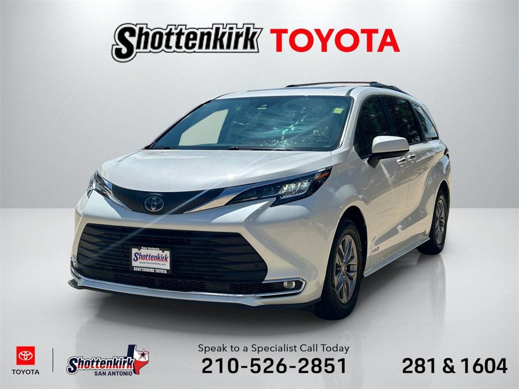 used 2021 Toyota Sienna car, priced at $39,991