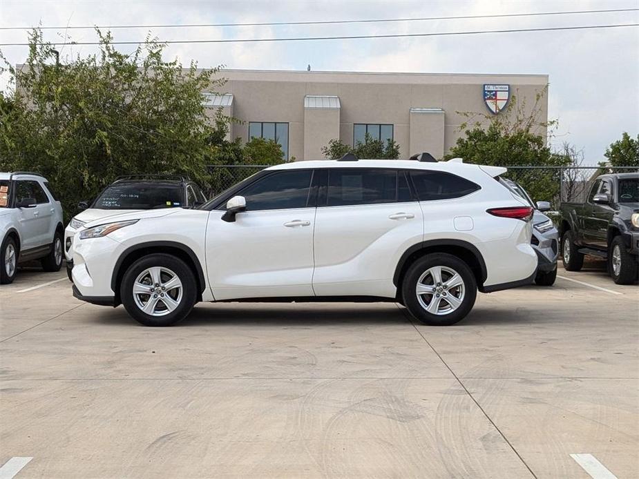 used 2020 Toyota Highlander car, priced at $23,494