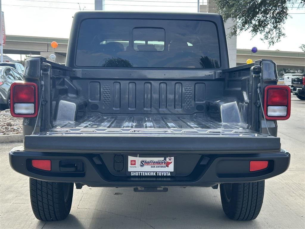 used 2023 Jeep Gladiator car, priced at $31,221