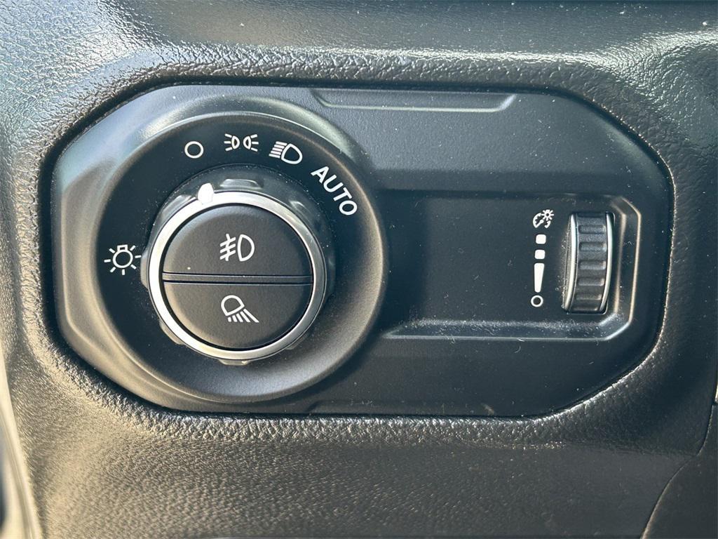 used 2023 Jeep Gladiator car, priced at $31,221