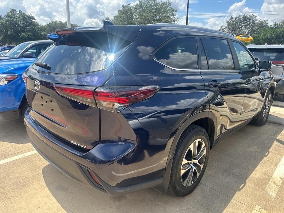 used 2024 Toyota Highlander car, priced at $44,989