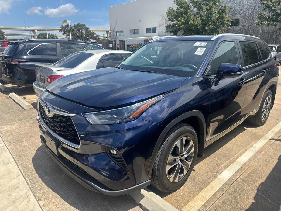 used 2024 Toyota Highlander car, priced at $44,989