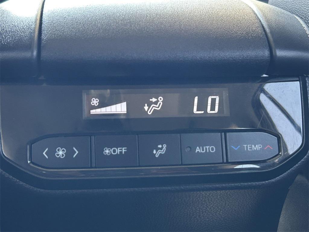 used 2024 Toyota Highlander car, priced at $44,991