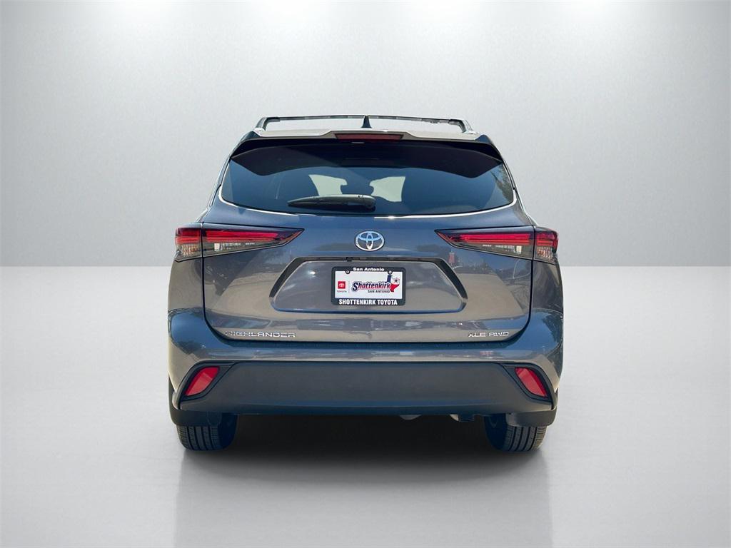 used 2024 Toyota Highlander car, priced at $44,991