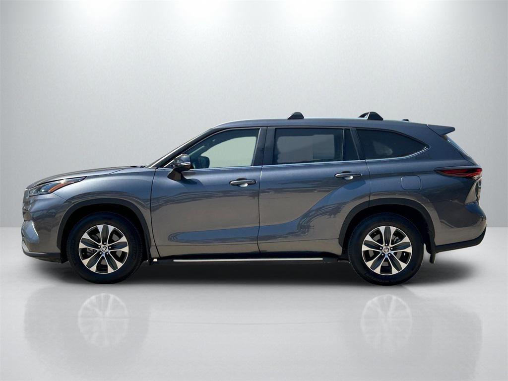 used 2024 Toyota Highlander car, priced at $44,991