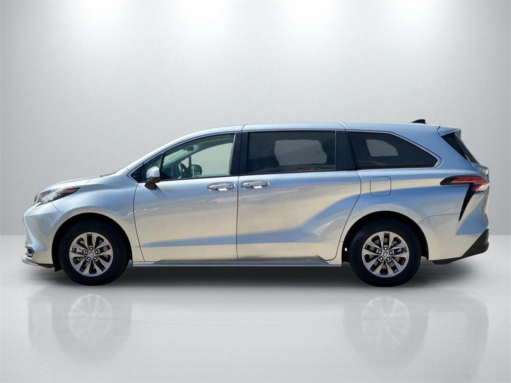 used 2022 Toyota Sienna car, priced at $38,794