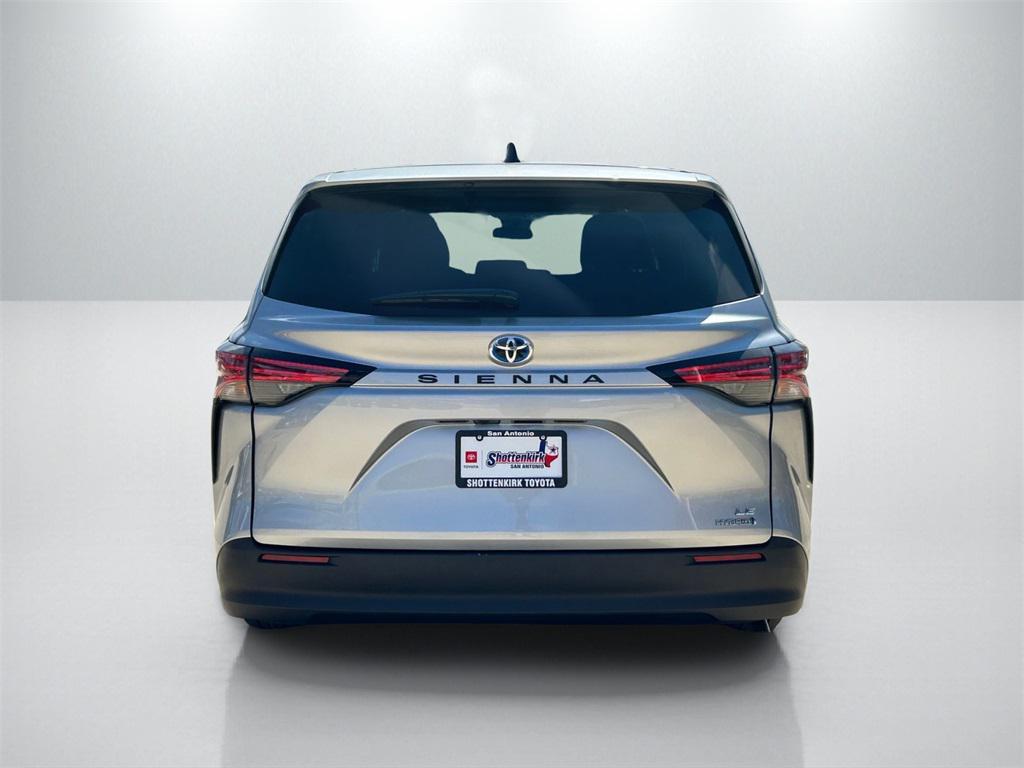 used 2022 Toyota Sienna car, priced at $38,594
