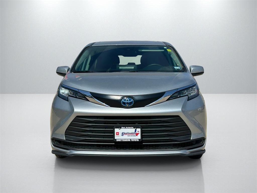 used 2022 Toyota Sienna car, priced at $38,794