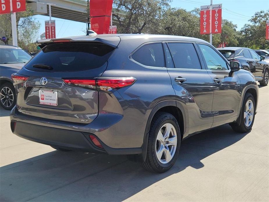 used 2022 Toyota Highlander car, priced at $28,300