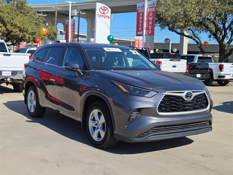 used 2022 Toyota Highlander car, priced at $28,300