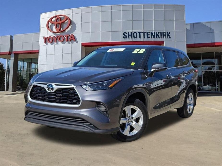 used 2022 Toyota Highlander car, priced at $28,300