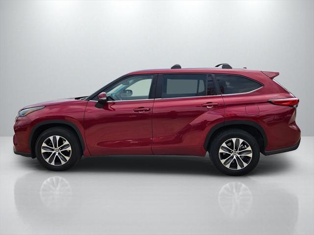 used 2023 Toyota Highlander car, priced at $35,894