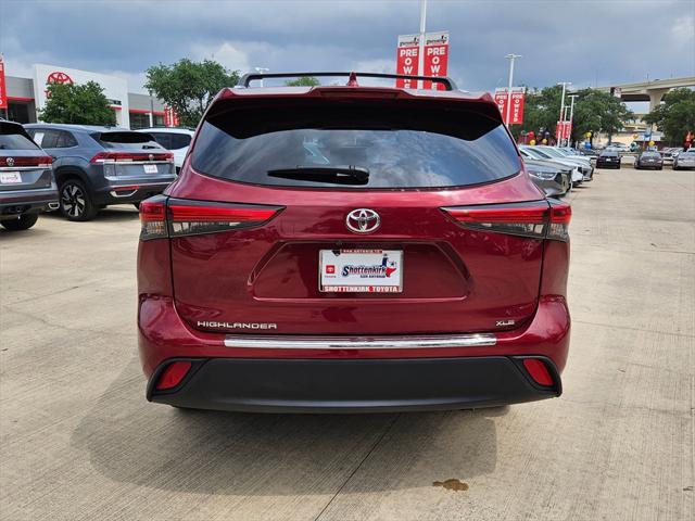 used 2023 Toyota Highlander car, priced at $37,429