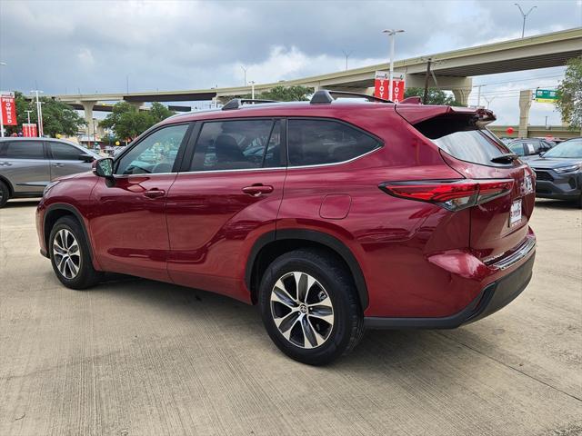 used 2023 Toyota Highlander car, priced at $37,429