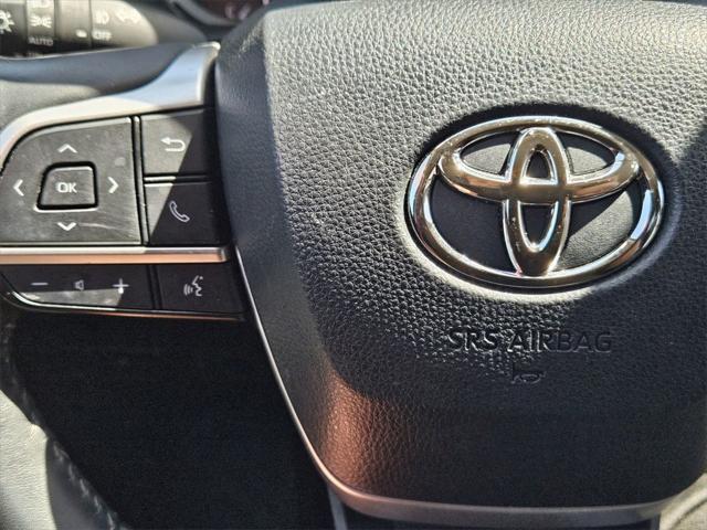 used 2023 Toyota Highlander car, priced at $37,013