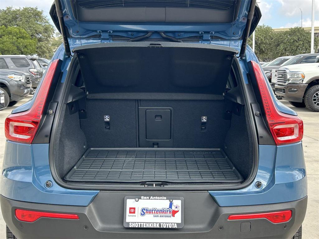 used 2025 Volvo XC40 car, priced at $50,506