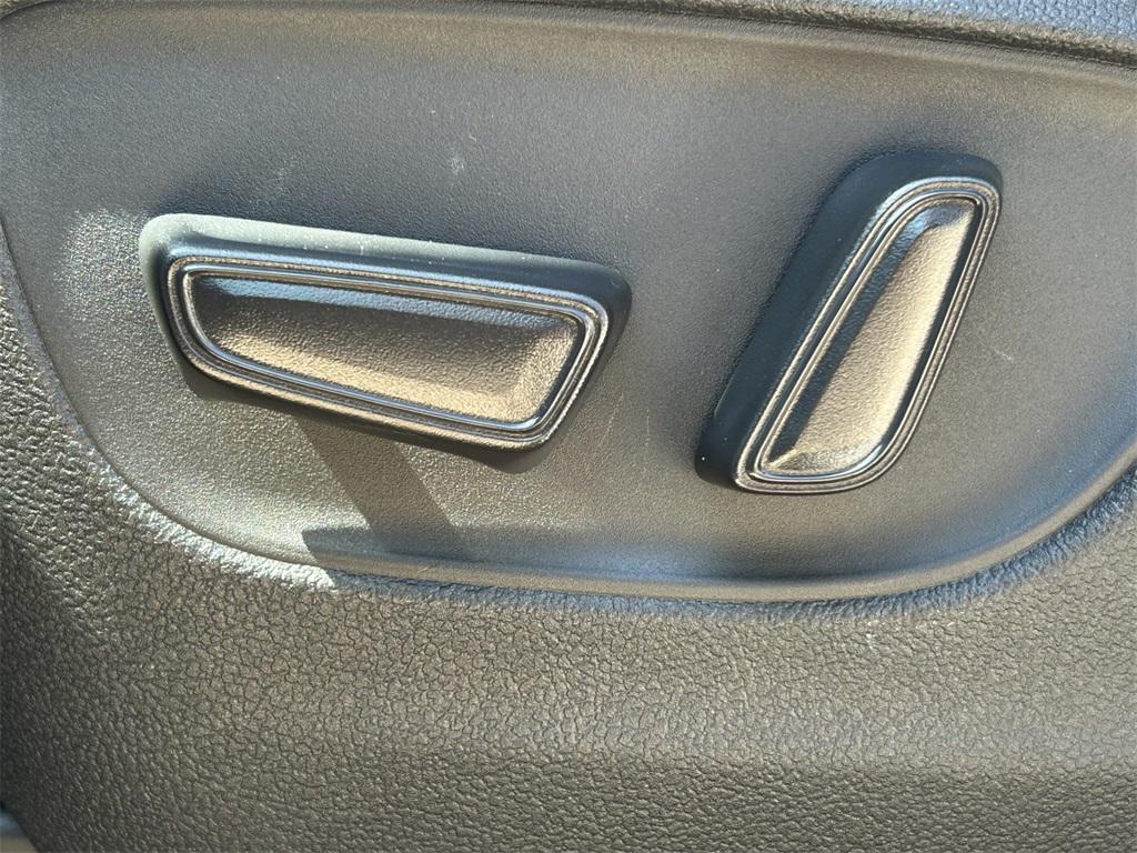 used 2025 Toyota Sienna car, priced at $49,991