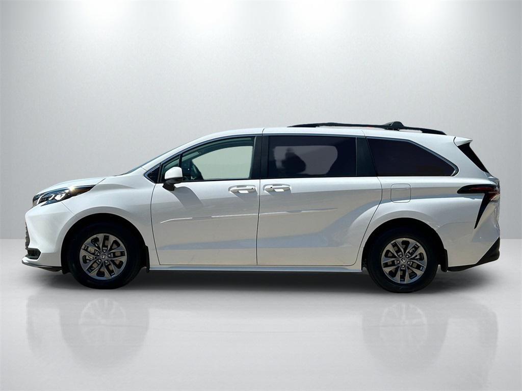 used 2025 Toyota Sienna car, priced at $49,991