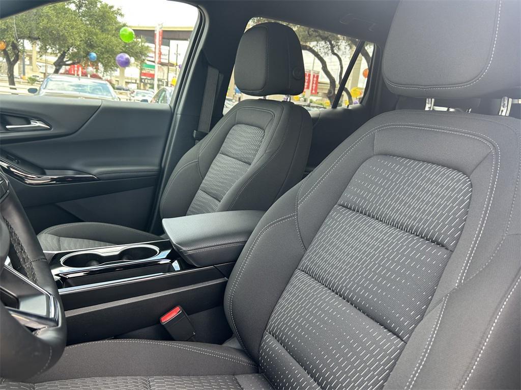 used 2025 Chevrolet Equinox car, priced at $27,004