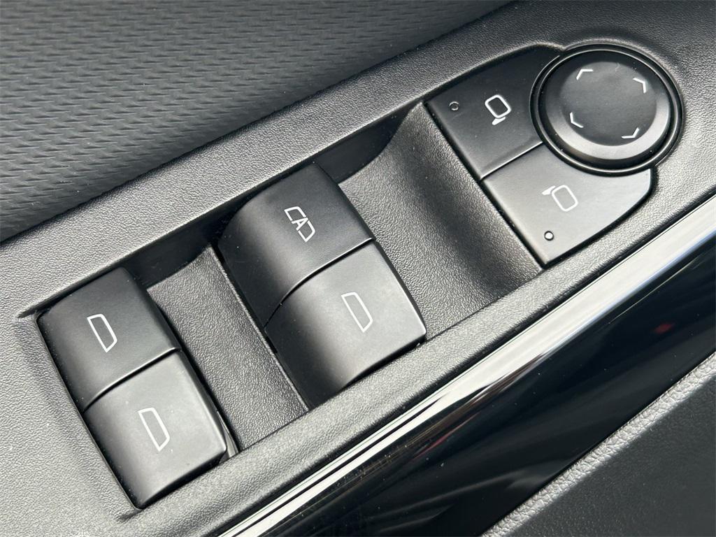 used 2025 Chevrolet Equinox car, priced at $27,004