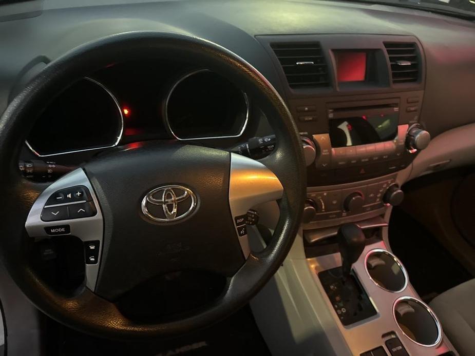 used 2012 Toyota Highlander car, priced at $11,999