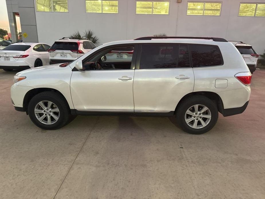 used 2012 Toyota Highlander car, priced at $11,999