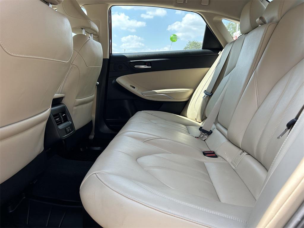 used 2021 Toyota Avalon Hybrid car, priced at $28,121