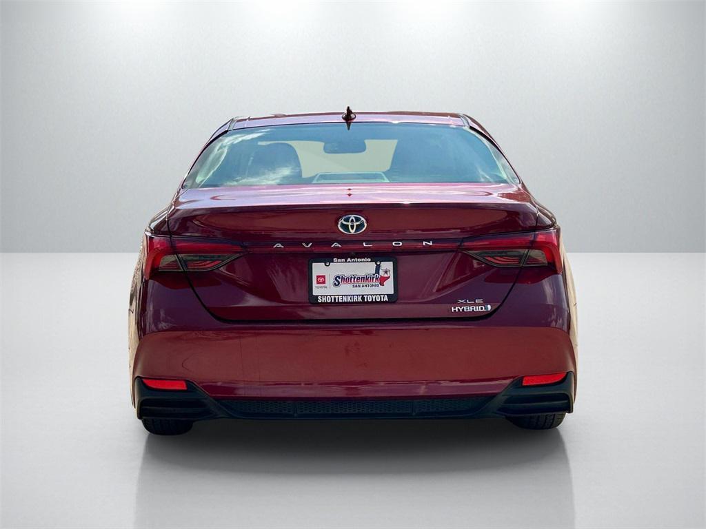 used 2021 Toyota Avalon Hybrid car, priced at $28,121