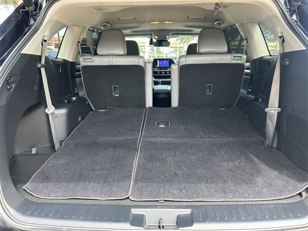 used 2023 Toyota Highlander car, priced at $37,422