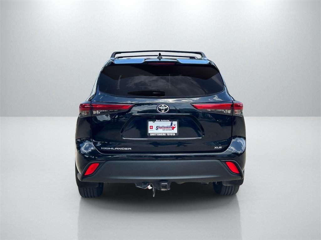 used 2023 Toyota Highlander car, priced at $37,422