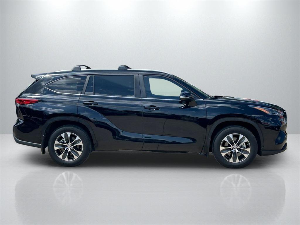 used 2023 Toyota Highlander car, priced at $37,422