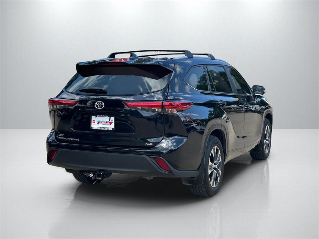 used 2023 Toyota Highlander car, priced at $37,422